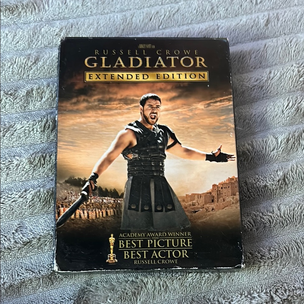☑️Signed, Gladiator Extended Edition DVD